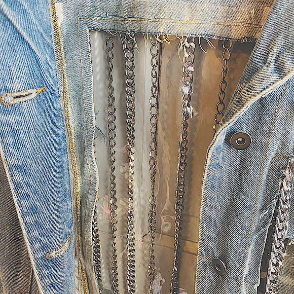 Inavie Embellished Light Wash Jean Jacket - Picture 6 of 7